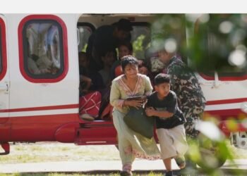 Sube cifra de muertos de inundación en frontera entre Nepal y China; sigue rescate de sobrevivientes