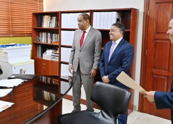 PLD entrega a la JCE el Padrón de miembros y militantes