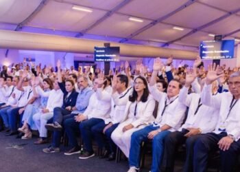 Abinader retoma control directo del PRM y delega en Deligne Ascención operatividad del partido