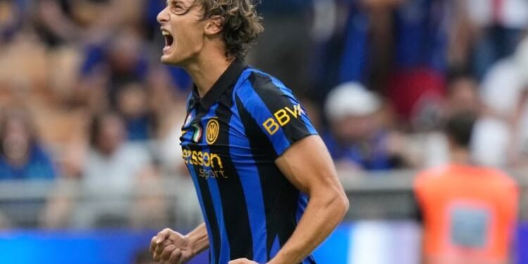 Inter inicia la defensa de su título de la Serie A con triunfo ante el Monza