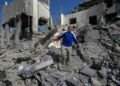 Atacan un buque en Ormuz; un ataque israelí mata a 9 en Líbano y más noticias de Oriente Medio
