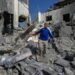 Atacan un buque en Ormuz; un ataque israelí mata a 9 en Líbano y más noticias de Oriente Medio