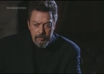 Muere a los 80 años Tim Curry, icónico actor de carácter y estrella de ‘Rocky Horror Picture Show’
