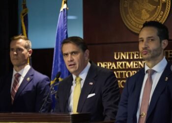 El Departamento de Justicia acusa a más de 80 personas en el desmantelamiento de una banda criminal en Puerto Rico