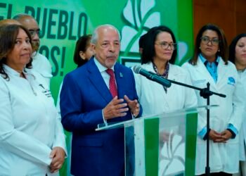 FP asegura servicios de salud están al borde del colapso: pacientes esperan más de 30 días por camas de UCI