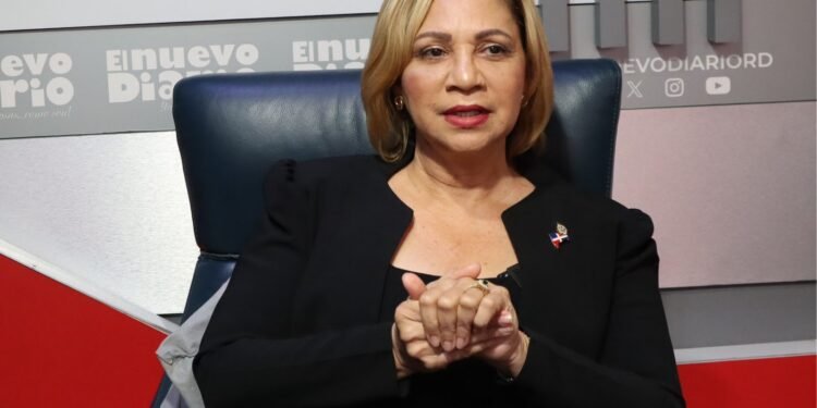 Diputada del PRM arremete contra los Caballos de Troya