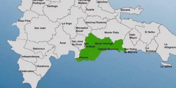 COE eleva a cuatro las provincias en alerta verde por lluvias asociadas a vaguada y onda tropical