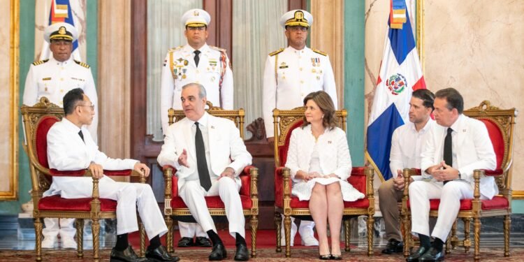 Presidente Abinader recibe cartas credenciales de nueve nuevos embajadores