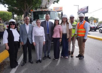 Indotel encabeza retiro de 300 kilómetros de cableado en desuso en la capital