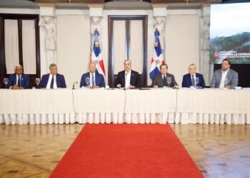 Abinader: “Dejaremos un legado histórico” con títulos de parques nacionales