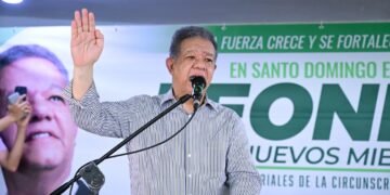 Leonel: SDE vive “tormenta perfecta” con apagones, falta de agua y acumulación de basura