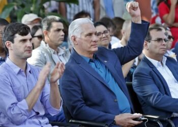 Díaz-Canel desafía a EE.UU.: “Cuba no está al borde del colapso”
