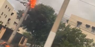 Residentes de San Isidro solicitan brigada urgente a Edeeste tras incendio de cables de alta tensión