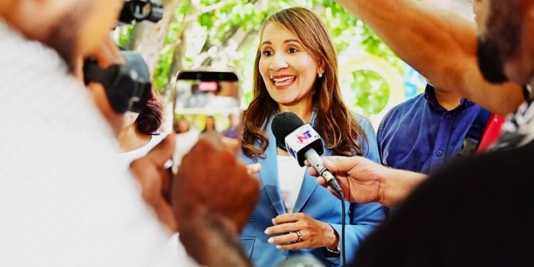 Zoraima Cuello denuncia deterioro de servicios en gobierno del PRM