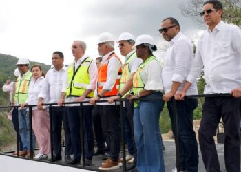Abinader supervisa avances en la presa de Guaigüí, La Vega