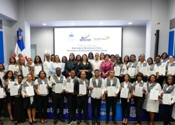 Infotep y World Vision gradúan a 46 expertos en trabajo infantil