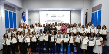 Infotep y World Vision gradúan a 46 expertos en trabajo infantil