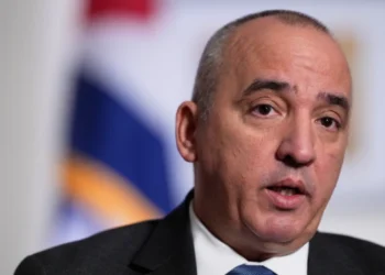 Cuba dice que las sanciones de EEUU frenan su apertura a la inversión privada