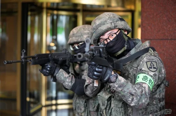 Ejércitos de EEUU y Corea del Sur concluyen maniobras antes, tras andanada de misiles norcoreanos