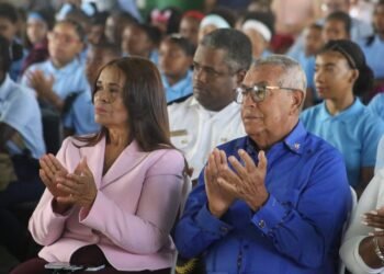 Diputada Elvira Corporán exhorta a los padres a respaldar el inicio del año escolar 2026-2027
