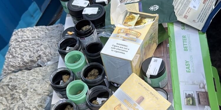 Incautan en Puerto de Haina varios paquetes de marihuana y 23 envases llenos del vegetal