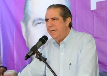 Francisco Javier saluda plataforma de la UASD para debate estatal