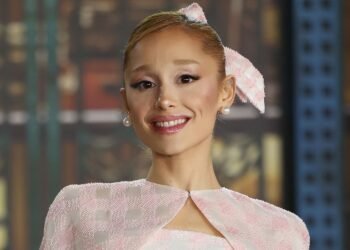Ariana Grande aclara polemica sobre su retiro de la vida pública:’No es algo reactivo ni impulsivo’