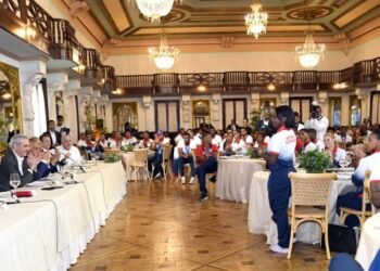 Abinader anuncia aumento de incentivos para atletas medallistas de los Juegos Centroamericanos y del Caribe 2026