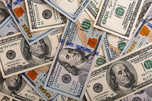 Dólar sube 16 centavos y se vende a $58.50 en RD