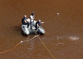 Acusan de homicidio a tripulación del barco hundido en Chipre con ocho fallecidos