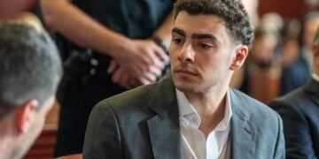 Luigi Mangione se declara culpable de cargos de acecho en muerte del CEO de UnitedHealthcare
