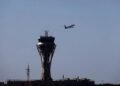 Falla eléctrica paraliza despegues y aterrizajes en el aeropuerto de Barcelona y provoca fuertes retrasos