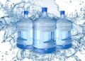 Análisis revelador muestra la calidad del agua embotellada que consumen dominicanos