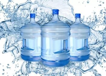 Análisis revelador muestra la calidad del agua embotellada que consumen dominicanos