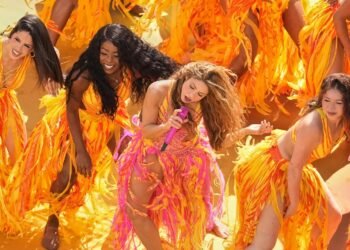Shakira visita zona afectada por terremoto en Colombia y anuncia apoyo para reconstruir escuelas