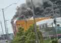Incendio afecta tienda L&R en Marginal Las Américas