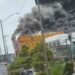 Incendio afecta tienda L&R en Marginal Las Américas