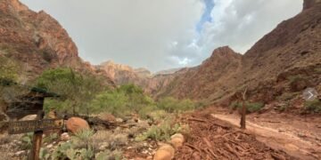 Inundación en el Gran Cañón inutiliza tubería de agua que abastece a los turistas, dicen autoridades