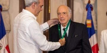 Abinader anuncia nueva sede para la Academia Dominicana de la Historia en su 95. ° aniversario
