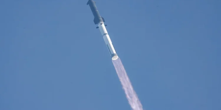 Restos de un cohete de SpaceX impactarán el miércoles contra la Luna
