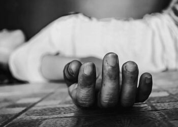 Investigan presunto feminicidio en La Zurza; víctima deja dos hijos menores en la orfandad