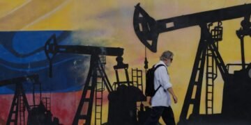 Días después de que Trump anunciara el acuerdo petrolero con Venezuela, la Casa Blanca aclara algunos detalles
