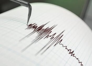 Un terremoto de magnitud 7,7 sacude la costa de Indonesia