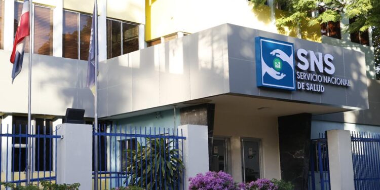 SNS garantiza cobertura total a afectados por explosión de tanque de gas que dejó un niño fallecido y varios heridos