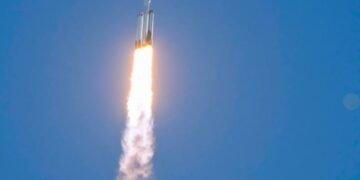 La NASA lanza el telescopio espacial más reciente en una misión para explorar el universo oculto