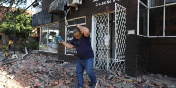 Un terremoto de magnitud 7,4 sacude el oeste de Colombia, causando graves daños