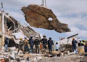 Colombia pide a Trump suspender aranceles tras el terremoto