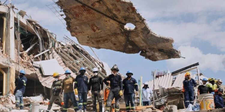 Colombia pide a Trump suspender aranceles tras el terremoto