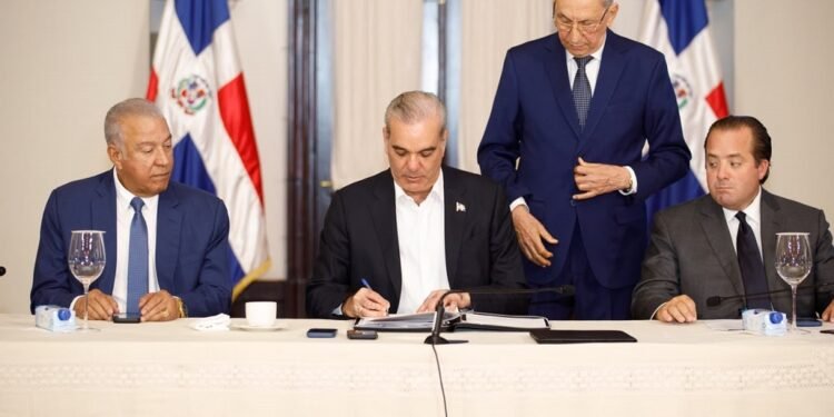 Abinader entregará títulos de parques nacionales al Estado como legado histórico