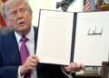 Trump firma una orden que cambia el nombre del lago Ontario a «Lago América» ​​en los Estados Unidos